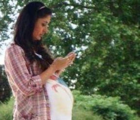 SPOTTED: Pregnant Kareena on ‘Heroine’ sets